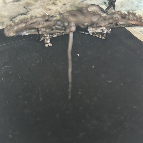 Gorgeous Vintage Rhinestone Brooch in the shape of a Star. - Picture 2 of 3